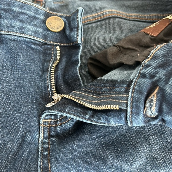 Kut from the Kloth low rise flare leg zip closure blue jeans size 4 - Picture 5 of 16